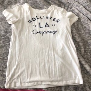 NWOT hollister t shirt